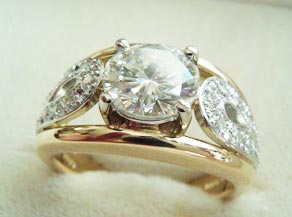 1ct以上の大きなダイヤモンドの立爪リングを普段使えるデザインリングにリフォーム